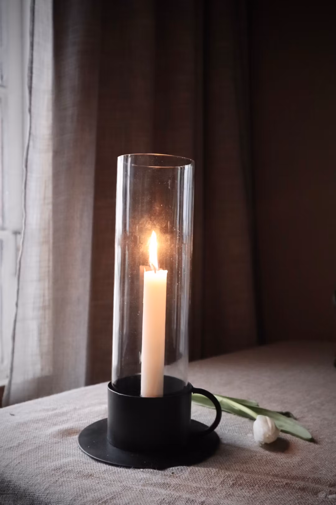 Ljusstake med glascylinder