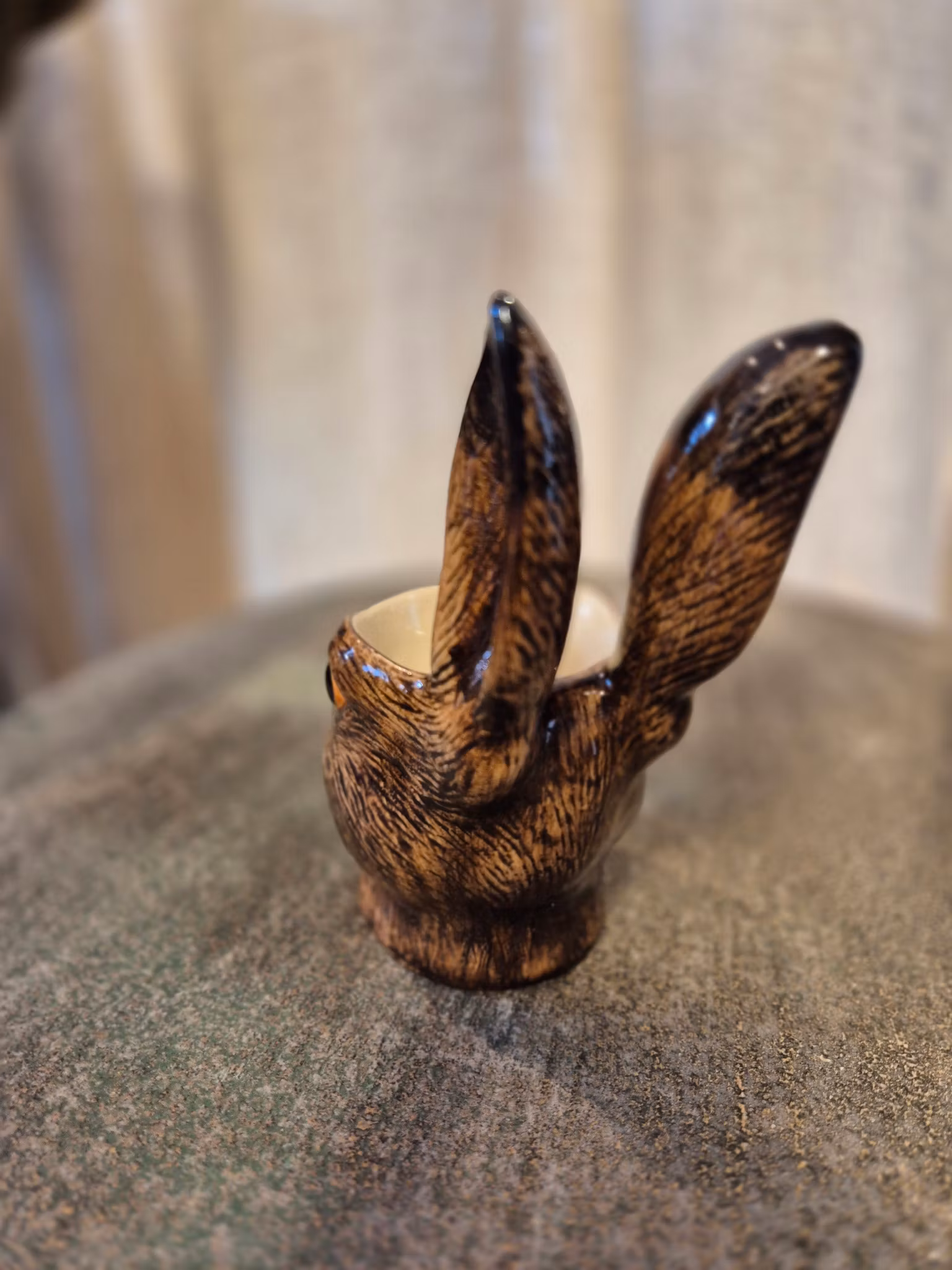 Äggkopp hare