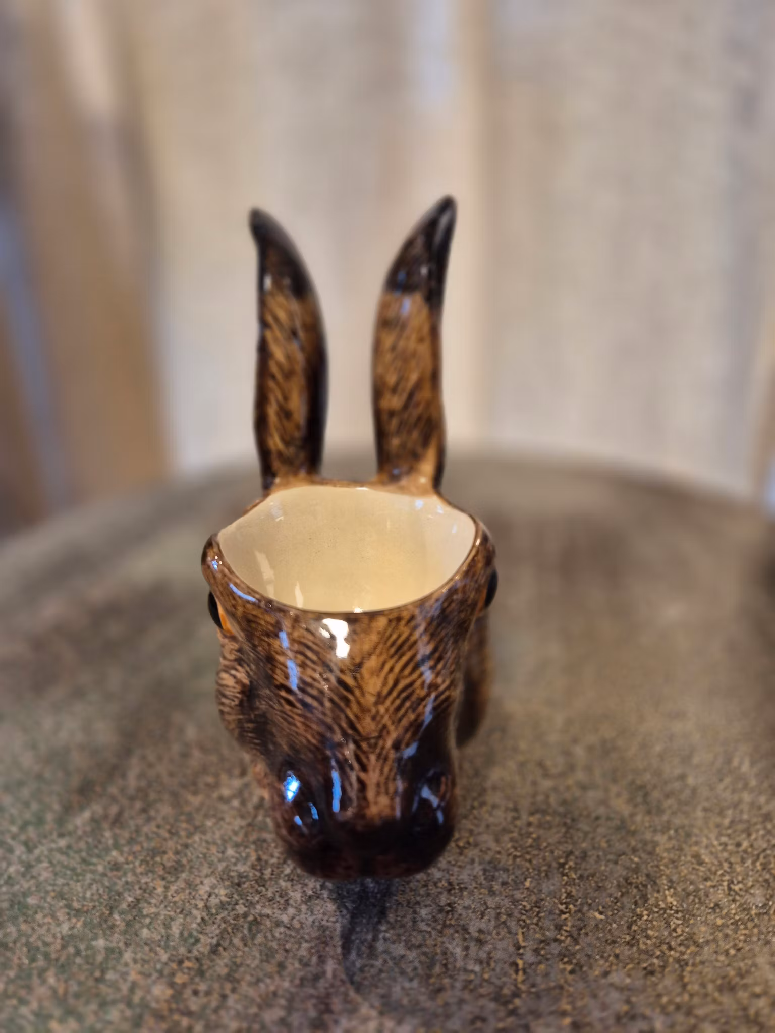 Äggkopp hare