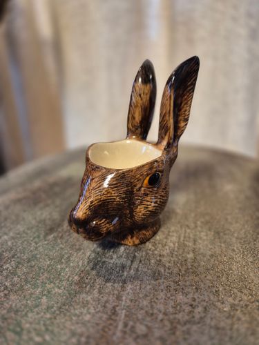 Äggkopp hare