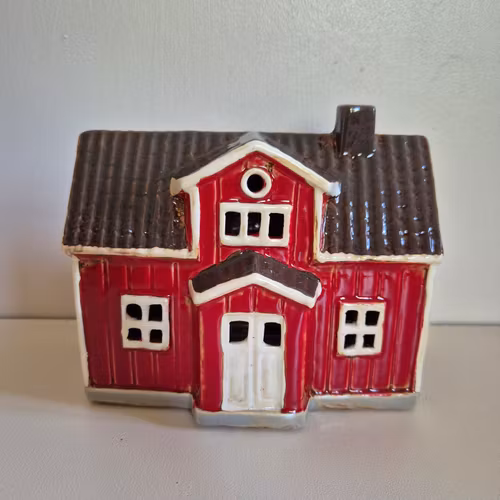 Keramikhus herrgårdslikande - rött