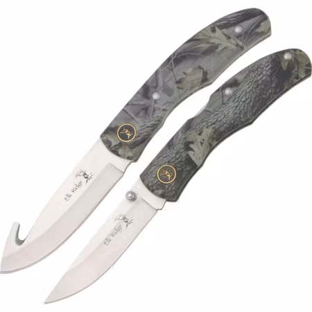 Prisvärt kniv set för jakt och jägare i kamouflage.