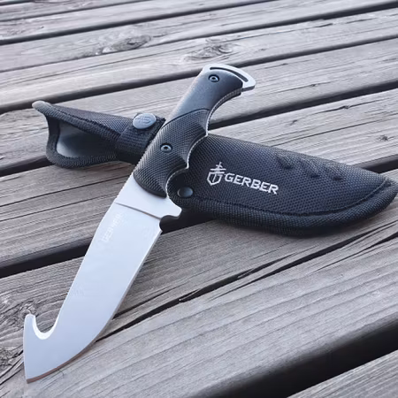 Gerber Freeman Guide Gut Hook – Den perfekta kniven för vildmark och jakt.