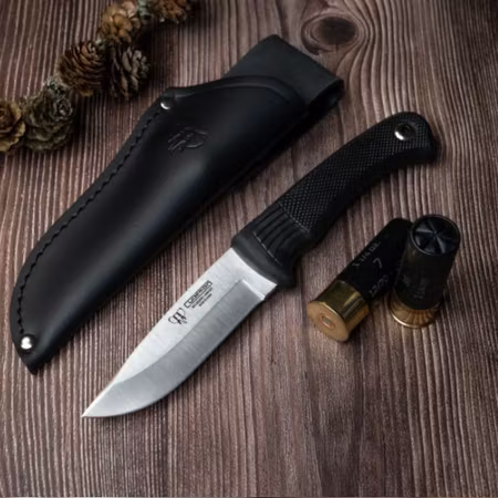 Cudeman Jaktkniv: Skärpa och Grepp för Jägaren
