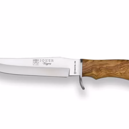 Stor jaktkniv med ett kraftfullt blad med högsta skärpa.