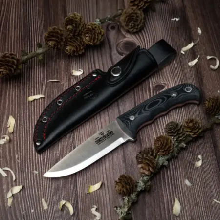 Cudeman 148-M bushcraftkniv 11 cm – scandislipning, svart micarta och full tang