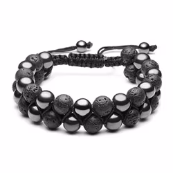 Dubbelradigt armband med lavasten & kromglans