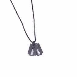 Svart halsband med dubbla rakblad, 60 cm