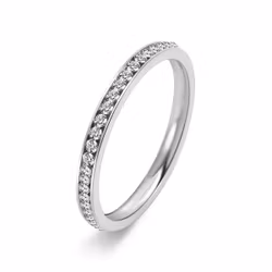 Tunn silverring med gnistrande stenar