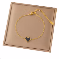 Armband med svart hjärta i guldtonat rostfritt stål