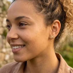 Fjärilsörhängen i rostfritt stål – roséguld