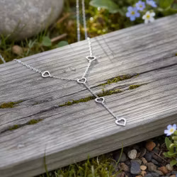 Halsband Hjärtan – Justerbart Silver