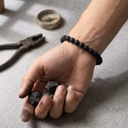 Vulkanarmband – Äkta Sten & Glidknut