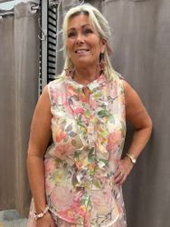 Blommigt linne med krås