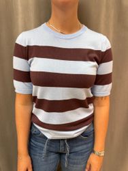 Randig finstickad t-shirt