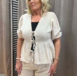 Beige knytblus i linne