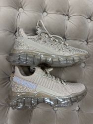 Maxilla Rose Gold sneakers