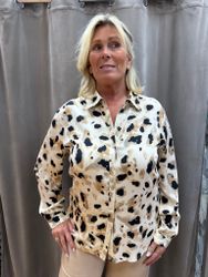 Beige leomönstrad skjorta