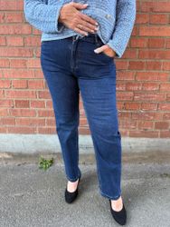 Mörkblå regular fit raka jeans