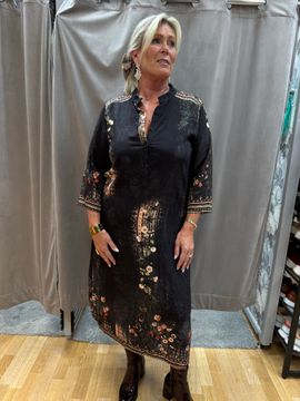 Blommig Midiklänning i Svart med Mönster