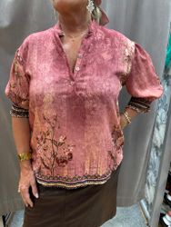 Romantisk rosa blus