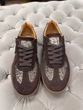Bruna mockasneakers med guldglitter