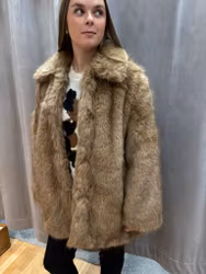 Brun oversized pälsjacka