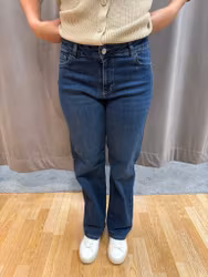 Mörkblå jeans med stretch