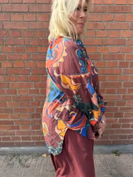 Flerfärgad mönstrad blus