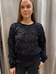 Svart sweatshirt med 3D-blommor