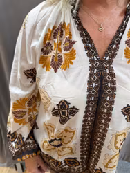 Bohemisk brun/vit mönstrad blus