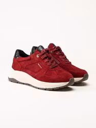 Röda mocka sneakers