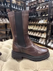 Mörkbruna höga skinnboots