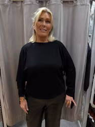 Svart sweatshirt med fransar