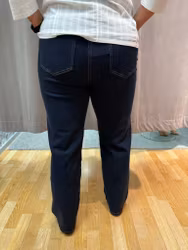 Mörkblå raka jeans med stretch