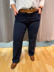 Mörkblå raka jeans med stretch