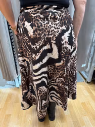 Mönstrad midikjol med djurprint