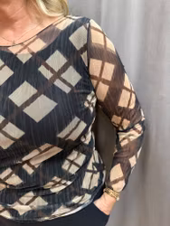 Mönstrad brun meshtopp