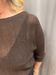 Glittrig brun stickad tröja med rosett