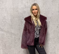 Bordeaux fuskpälsjacka