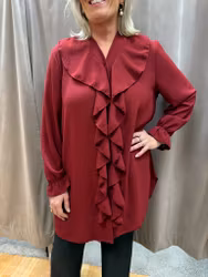 Röd volangtunika med V-ringning