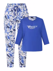 Blommigt blått pyjamasset