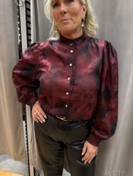Bordeaux mönstrad blus