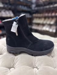 Svarta broddkängor i mocka