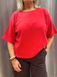 Röd mjuk stickad t-shirt