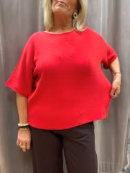 Röd mjuk stickad t-shirt