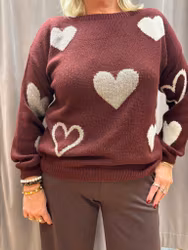 Bordeaux färgad stickad tröja med hjärtan
