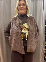 Brun fuskpäls väst