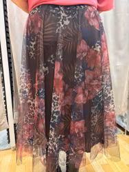 Tyllkjol med leo och blommor