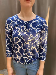 Marinblå mönstrad topp